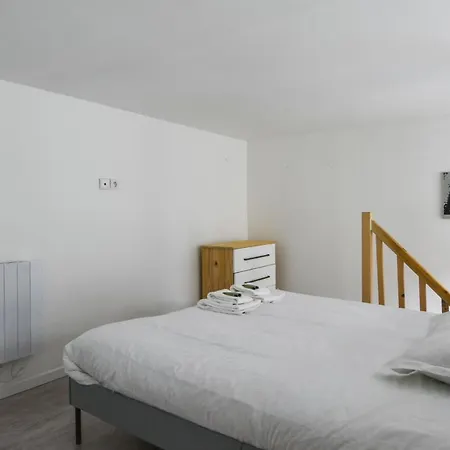 Large And Calm Flat In The Heart Of - Welkeys * Lille