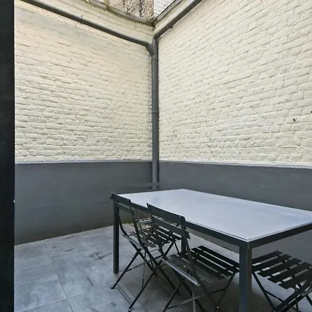 Large And Calm Flat In The Heart Of - Welkeys Lille